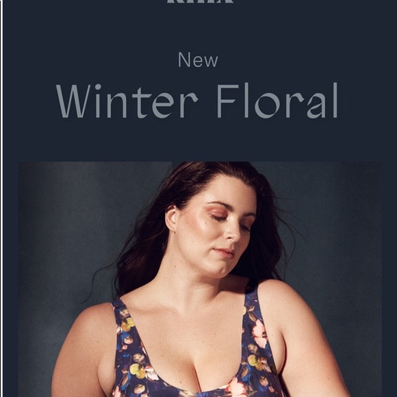 *Winter floral * sold out pattern of Knix Evolution bra. Reversible. Size 8 - Picture 10 of 13